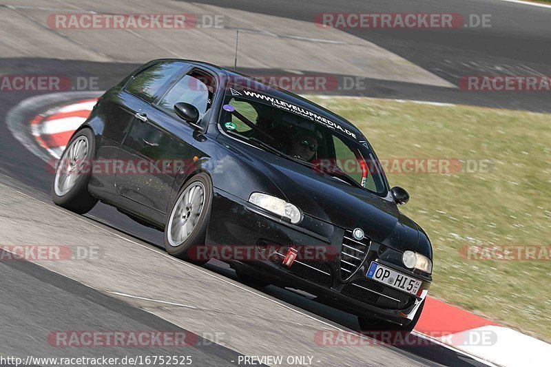 Bild #16752525 - Touristenfahrten Nürburgring Nordschleife (15.05.2022)