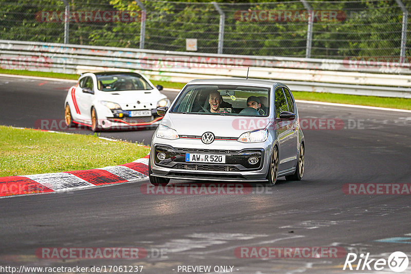 Bild #17061237 - Touristenfahrten Nürburgring Nordschleife (10.06.2022)