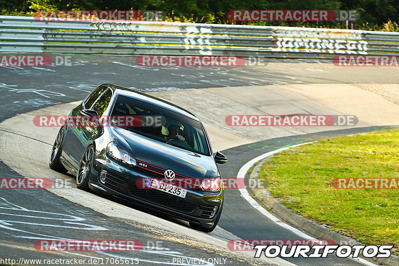 Bild #17065615 - Touristenfahrten Nürburgring Nordschleife (10.06.2022)