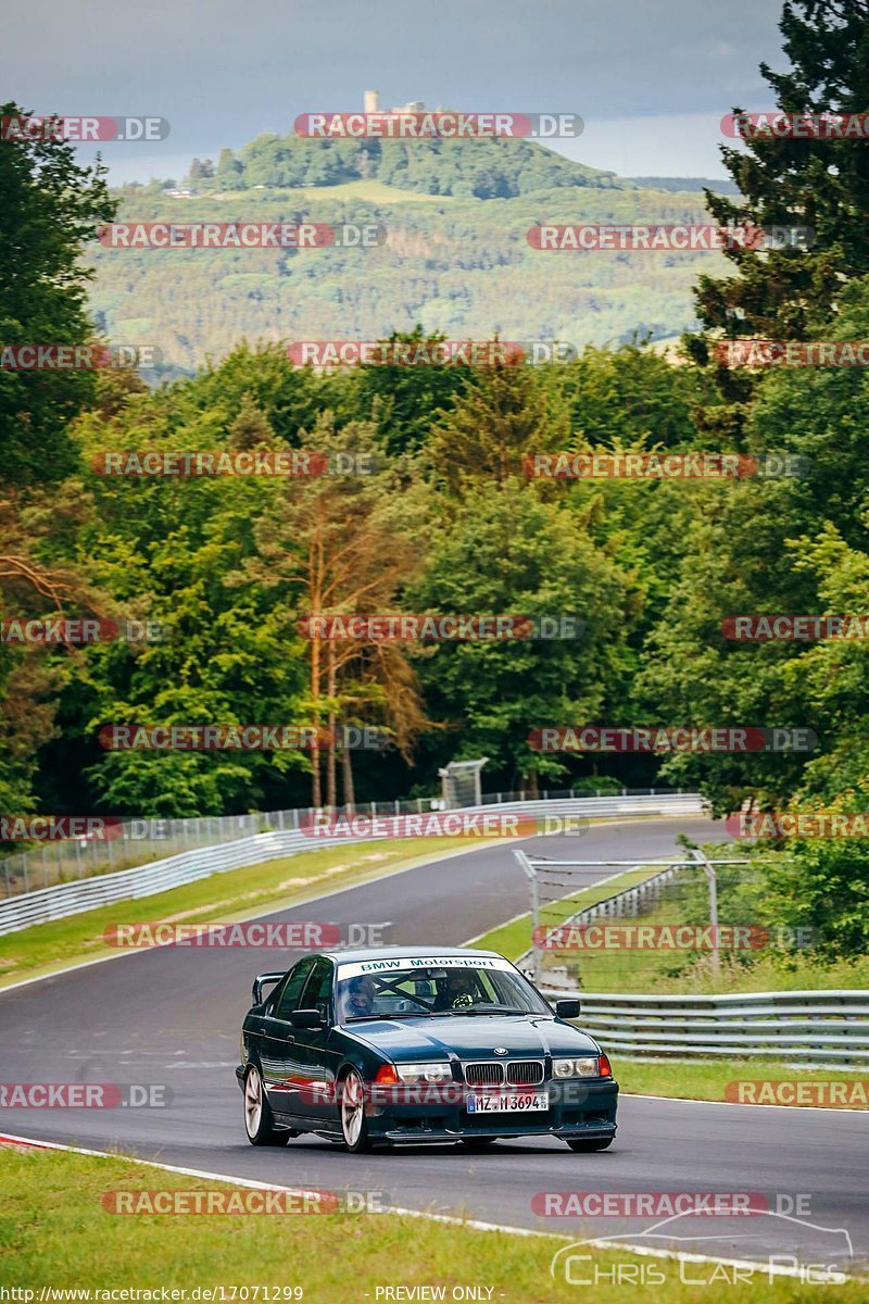 Bild #17071299 - Touristenfahrten Nürburgring Nordschleife (11.06.2022)