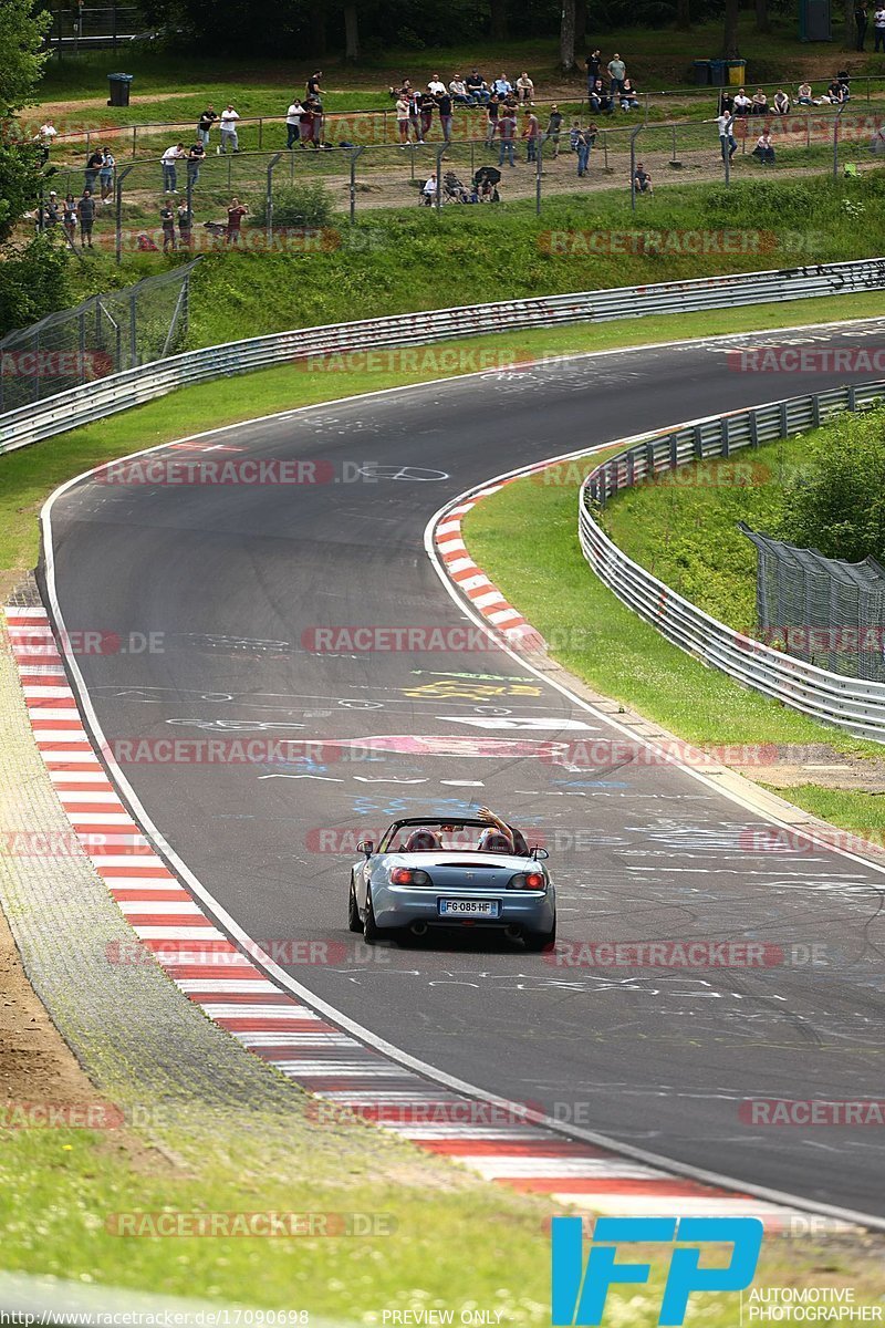 Bild #17090698 - Touristenfahrten Nürburgring Nordschleife (11.06.2022)