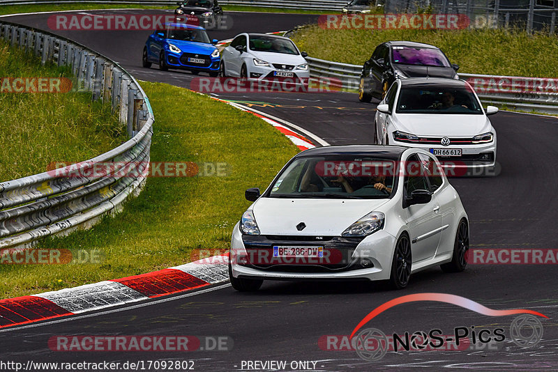 Bild #17092802 - Touristenfahrten Nürburgring Nordschleife (11.06.2022)