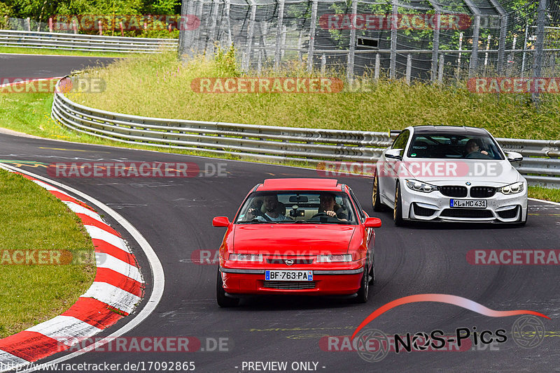 Bild #17092865 - Touristenfahrten Nürburgring Nordschleife (11.06.2022)