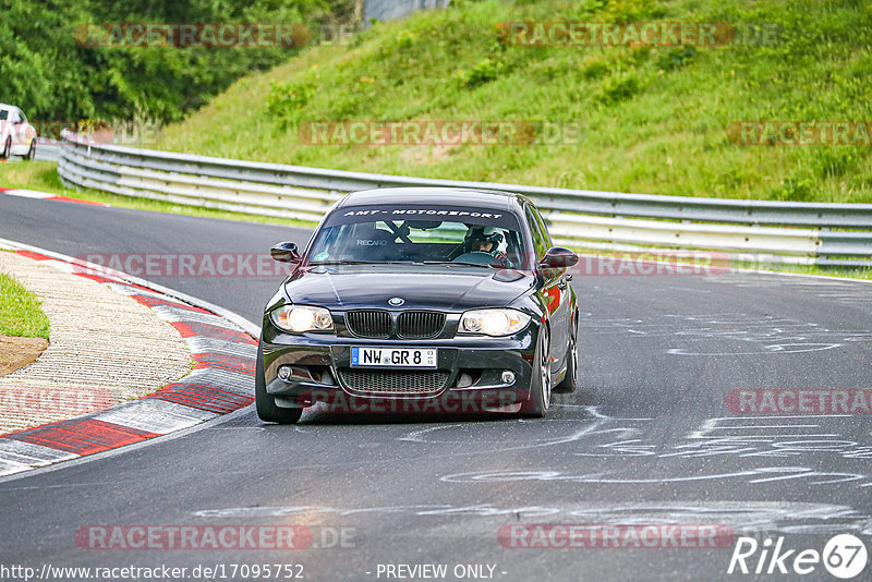 Bild #17095752 - Touristenfahrten Nürburgring Nordschleife (11.06.2022)