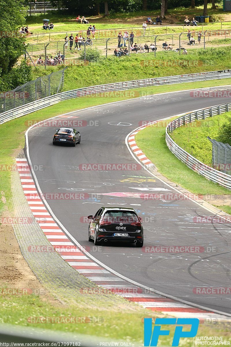 Bild #17097182 - Touristenfahrten Nürburgring Nordschleife (11.06.2022)