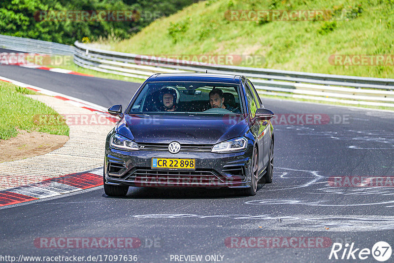 Bild #17097636 - Touristenfahrten Nürburgring Nordschleife (11.06.2022)