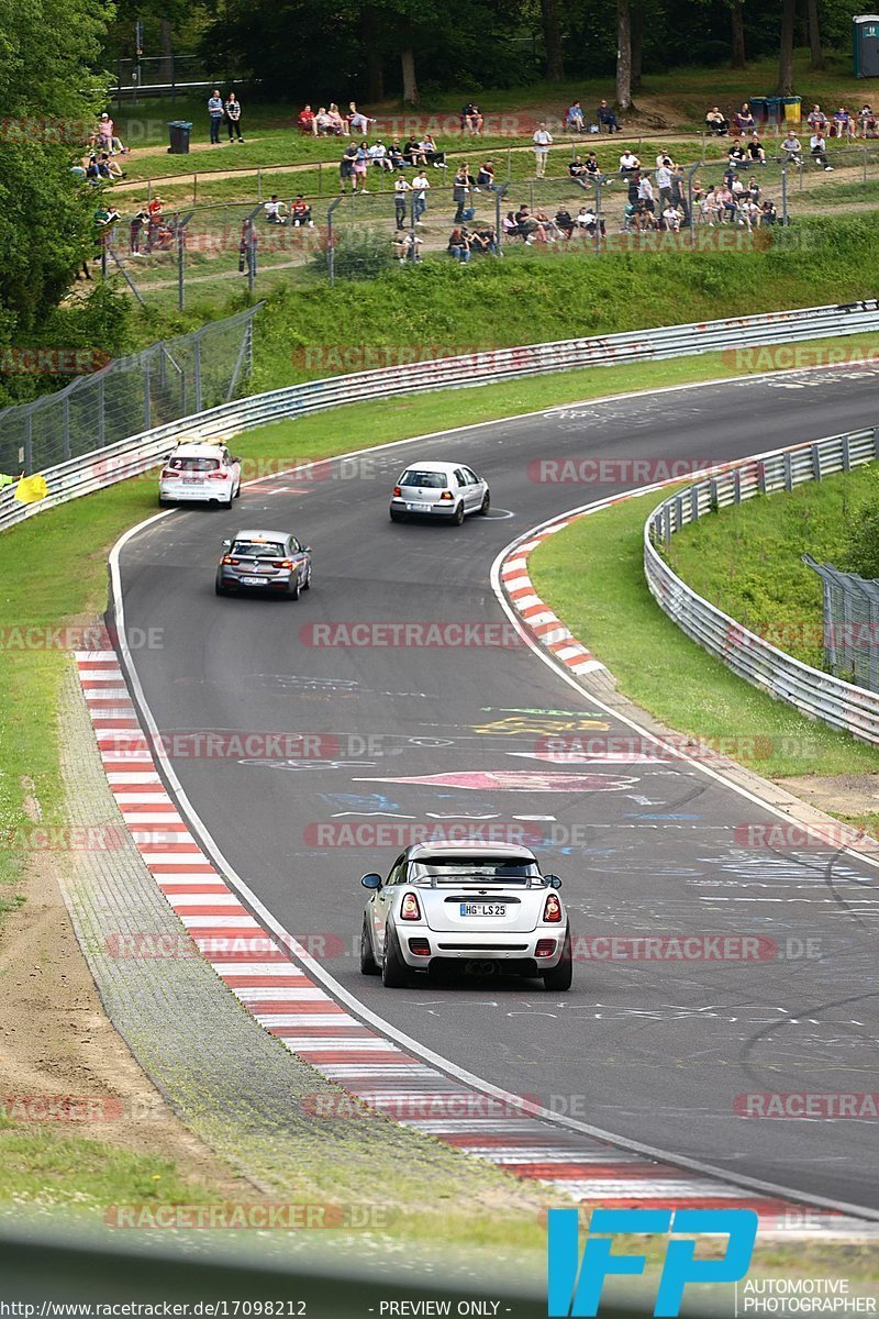 Bild #17098212 - Touristenfahrten Nürburgring Nordschleife (11.06.2022)