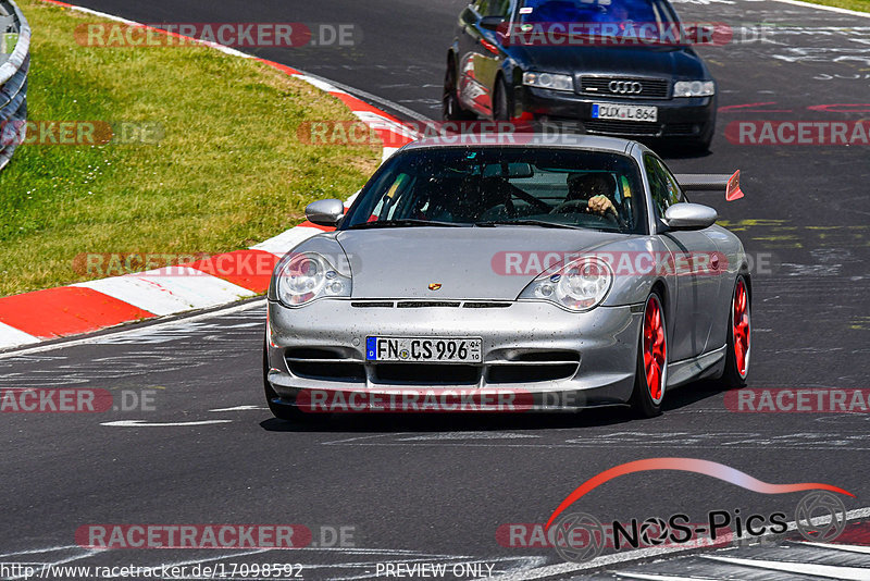 Bild #17098592 - Touristenfahrten Nürburgring Nordschleife (11.06.2022)