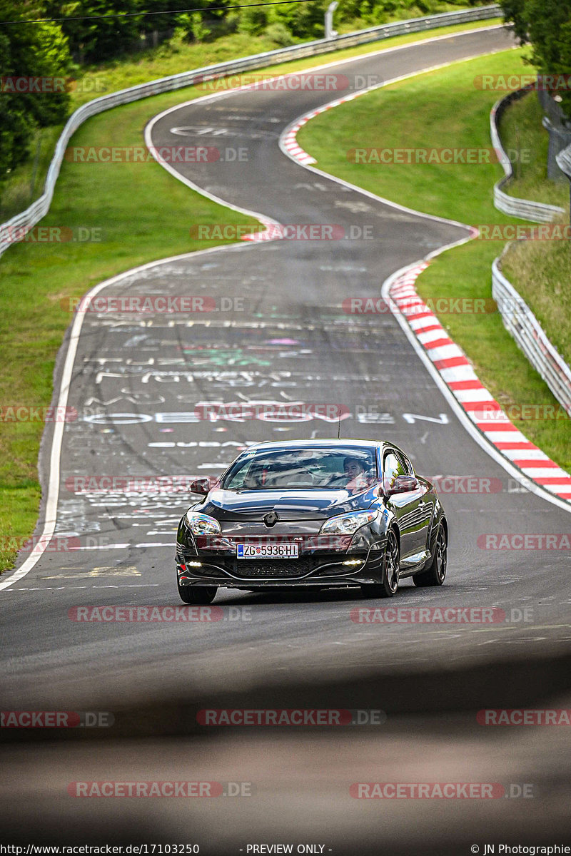 Bild #17103250 - Touristenfahrten Nürburgring Nordschleife (11.06.2022)