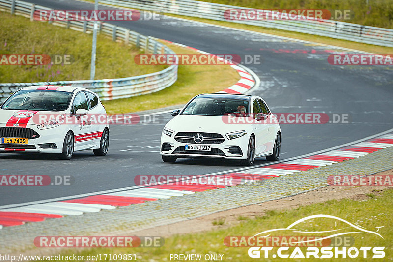 Bild #17109851 - Touristenfahrten Nürburgring Nordschleife (11.06.2022)