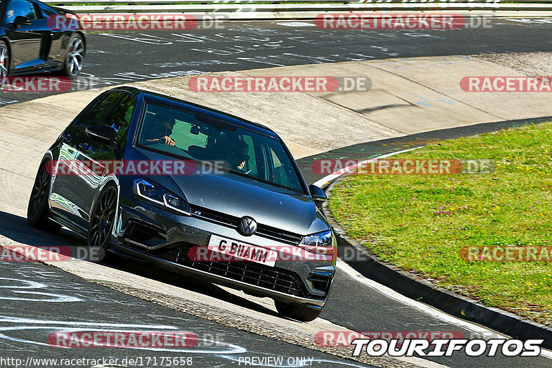 Bild #17175658 - Touristenfahrten Nürburgring Nordschleife (12.06.2022)