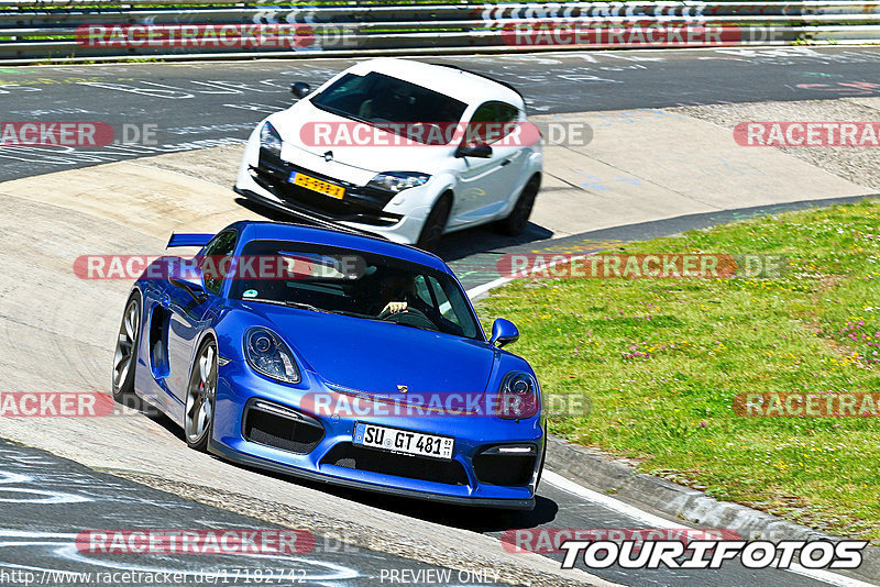 Bild #17182742 - Touristenfahrten Nürburgring Nordschleife (12.06.2022)