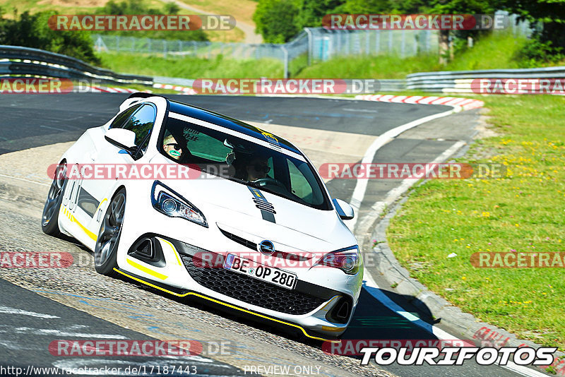 Bild #17187443 - Touristenfahrten Nürburgring Nordschleife (12.06.2022)