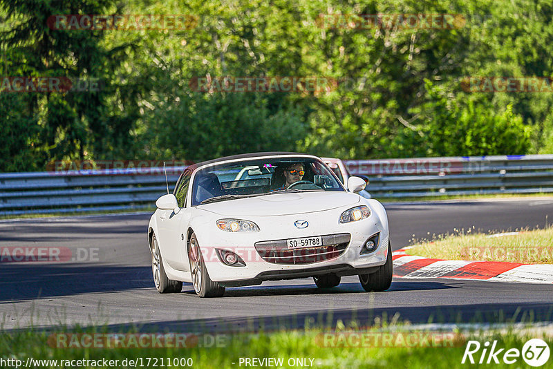 Bild #17211000 - Touristenfahrten Nürburgring Nordschleife (15.06.2022)