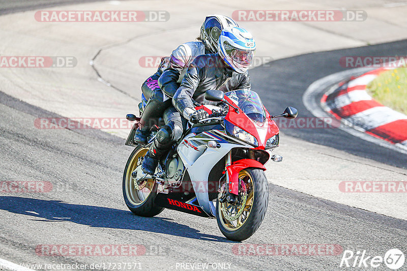 Bild #17237571 - Touristenfahrten Nürburgring Nordschleife (16.06.2022)