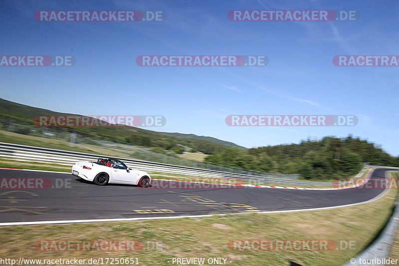 Bild #17250651 - Touristenfahrten Nürburgring Nordschleife (16.06.2022)