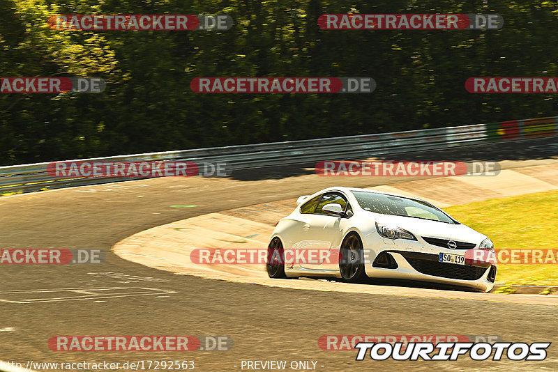 Bild #17292563 - Touristenfahrten Nürburgring Nordschleife (16.06.2022)