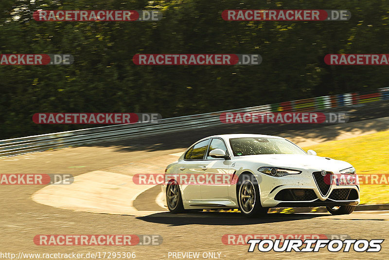 Bild #17295306 - Touristenfahrten Nürburgring Nordschleife (16.06.2022)