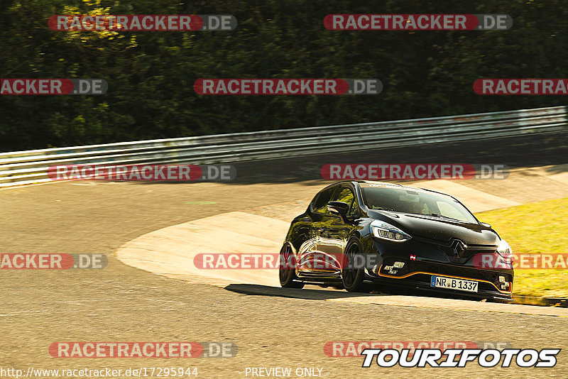 Bild #17295944 - Touristenfahrten Nürburgring Nordschleife (16.06.2022)