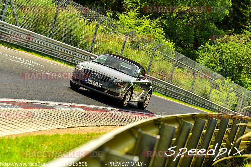 Bild #17315608 - Touristenfahrten Nürburgring Nordschleife (17.06.2022)