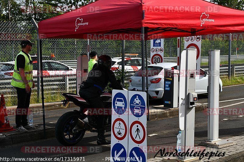 Bild #17315971 - Touristenfahrten Nürburgring Nordschleife (17.06.2022)