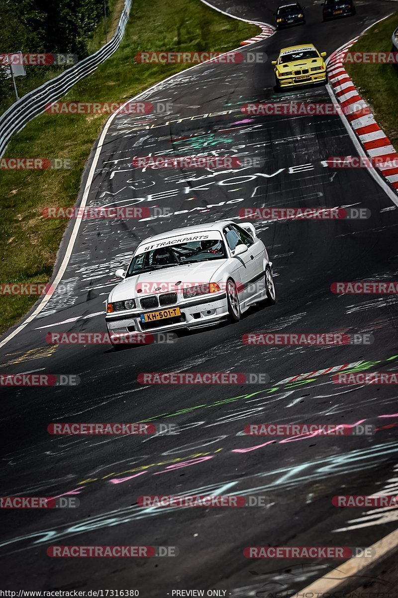 Bild #17316380 - Touristenfahrten Nürburgring Nordschleife (17.06.2022)