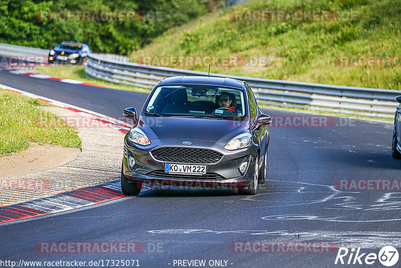 Bild #17325071 - Touristenfahrten Nürburgring Nordschleife (17.06.2022)