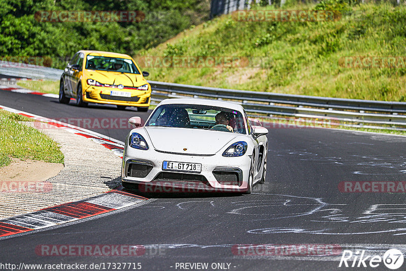 Bild #17327715 - Touristenfahrten Nürburgring Nordschleife (17.06.2022)