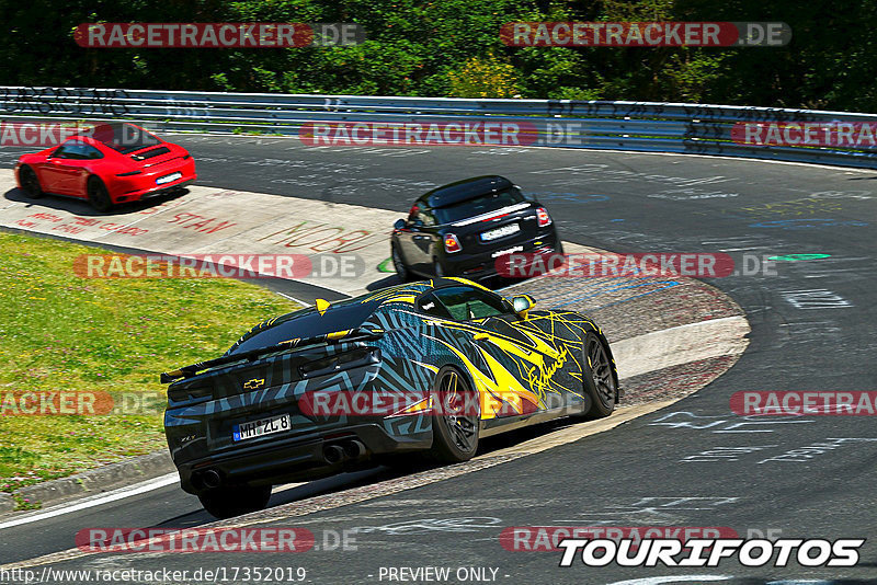 Bild #17352019 - Touristenfahrten Nürburgring Nordschleife (17.06.2022)