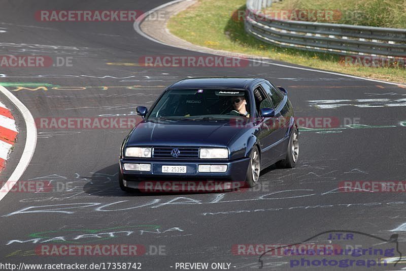 Bild #17358742 - Touristenfahrten Nürburgring Nordschleife (18.06.2022)