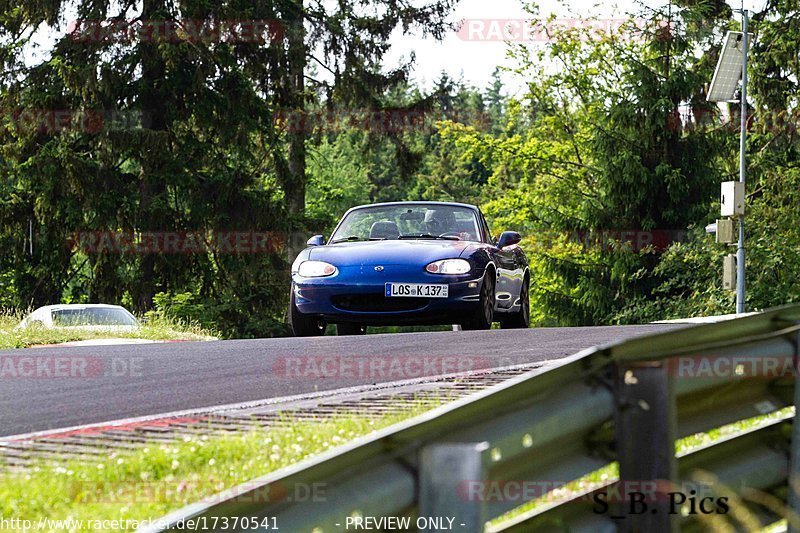 Bild #17370541 - Touristenfahrten Nürburgring Nordschleife (18.06.2022)