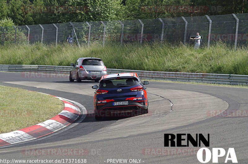 Bild #17371638 - Touristenfahrten Nürburgring Nordschleife (18.06.2022)