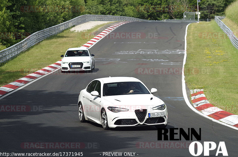 Bild #17371945 - Touristenfahrten Nürburgring Nordschleife (18.06.2022)