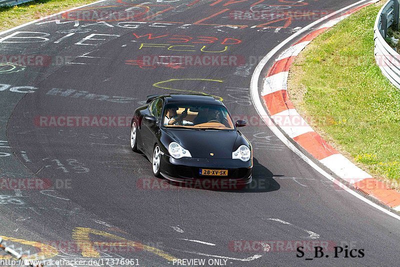 Bild #17376951 - Touristenfahrten Nürburgring Nordschleife (18.06.2022)