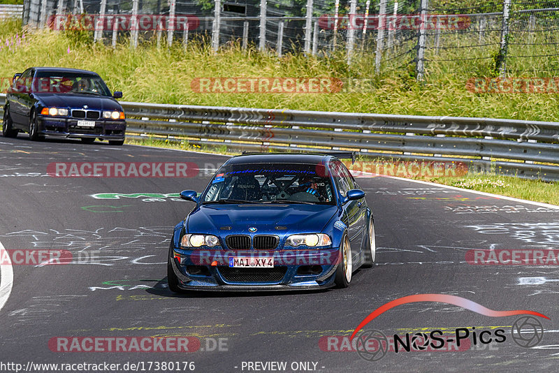 Bild #17380176 - Touristenfahrten Nürburgring Nordschleife (18.06.2022)