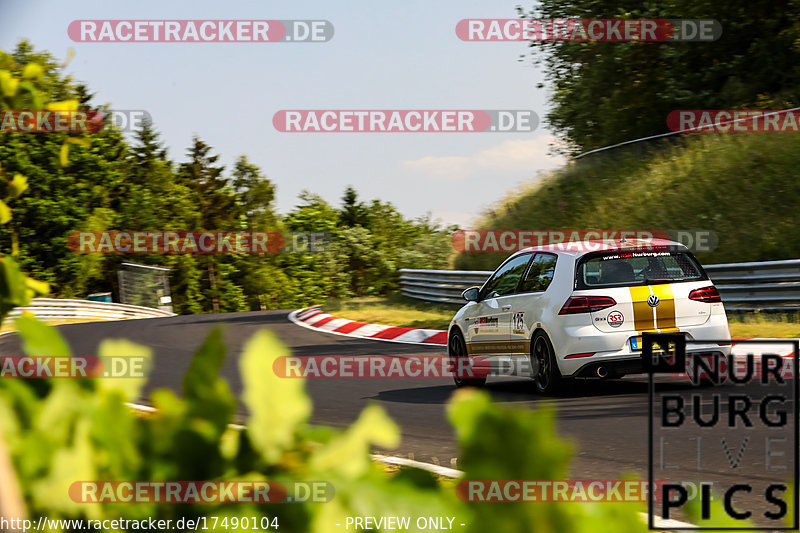 Bild #17490104 - Touristenfahrten Nürburgring Nordschleife (19.06.2022)