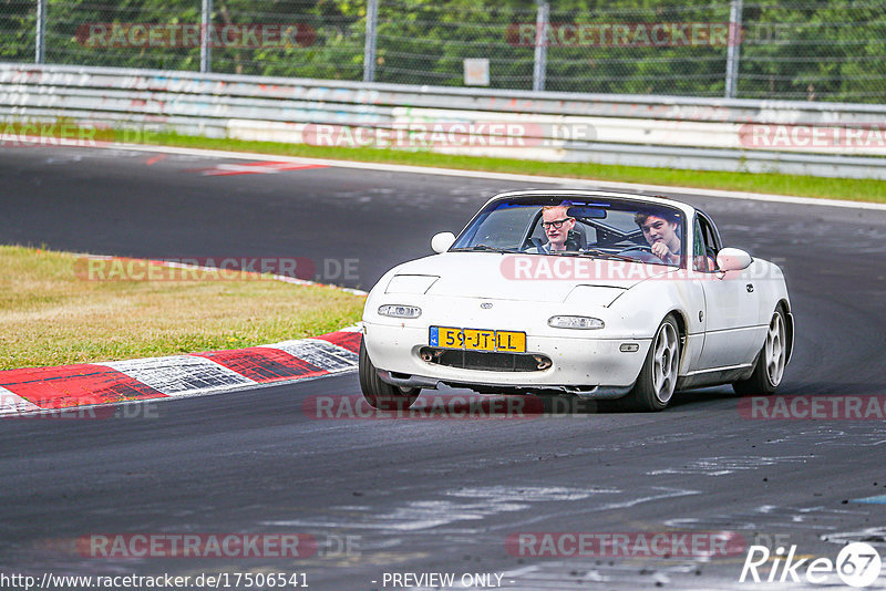 Bild #17506541 - Touristenfahrten Nürburgring Nordschleife (22.06.2022)