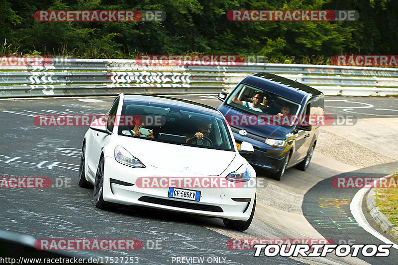 Bild #17527253 - Touristenfahrten Nürburgring Nordschleife (25.06.2022)