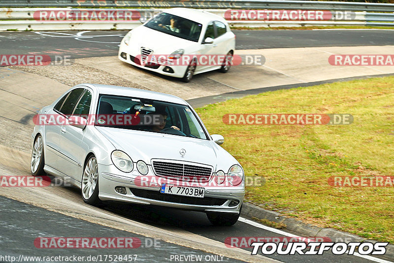 Bild #17528457 - Touristenfahrten Nürburgring Nordschleife (25.06.2022)