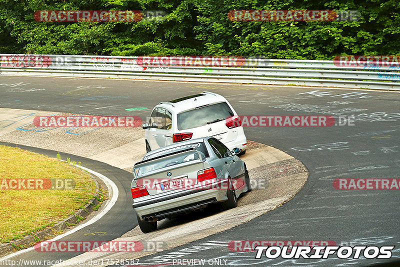 Bild #17528587 - Touristenfahrten Nürburgring Nordschleife (25.06.2022)