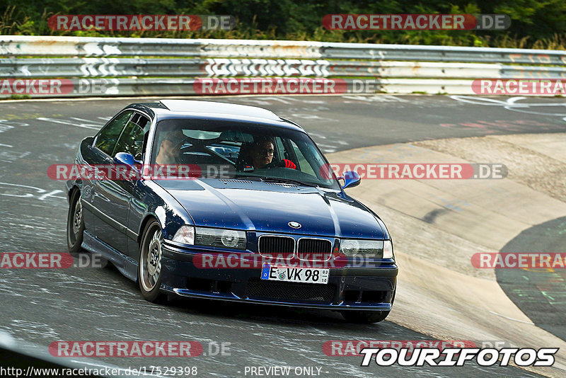 Bild #17529398 - Touristenfahrten Nürburgring Nordschleife (25.06.2022)