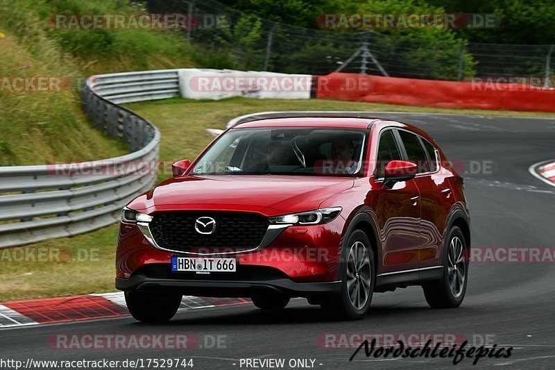 Bild #17529744 - Touristenfahrten Nürburgring Nordschleife (26.06.2022)