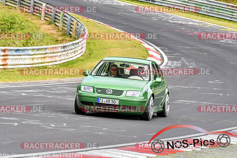 Bild #17537401 - Touristenfahrten Nürburgring Nordschleife (26.06.2022)