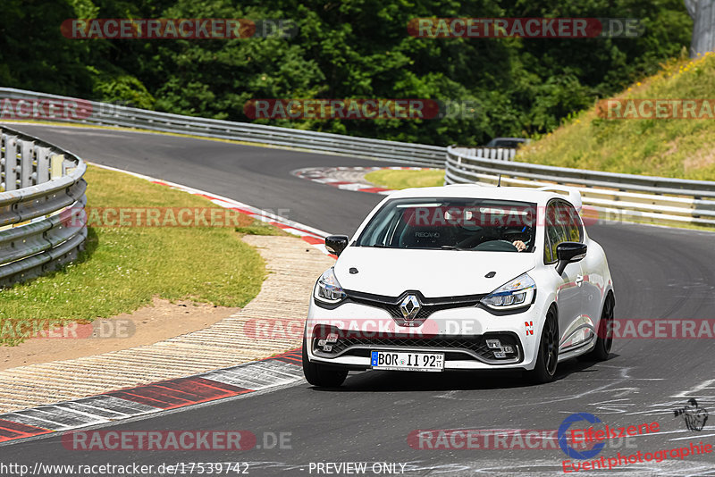 Bild #17539742 - Touristenfahrten Nürburgring Nordschleife (26.06.2022)