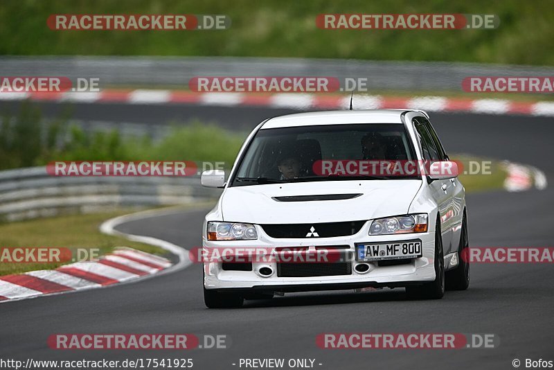 Bild #17541925 - Touristenfahrten Nürburgring Nordschleife (26.06.2022)