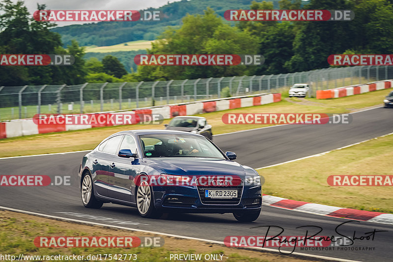 Bild #17542773 - Touristenfahrten Nürburgring Nordschleife (26.06.2022)