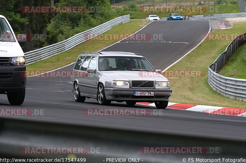 Bild #17547499 - Touristenfahrten Nürburgring Nordschleife (26.06.2022)