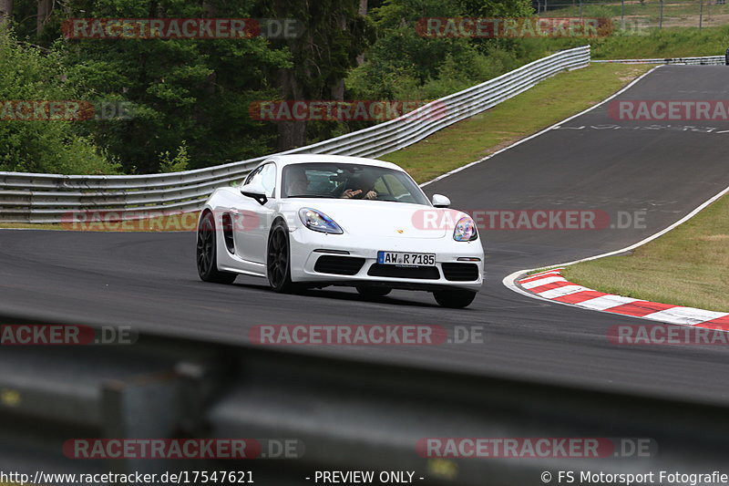 Bild #17547621 - Touristenfahrten Nürburgring Nordschleife (26.06.2022)