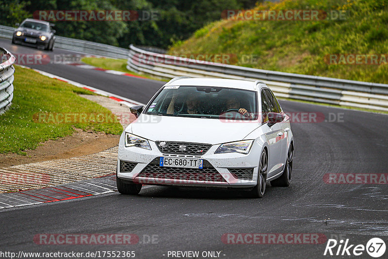 Bild #17552365 - Touristenfahrten Nürburgring Nordschleife (26.06.2022)