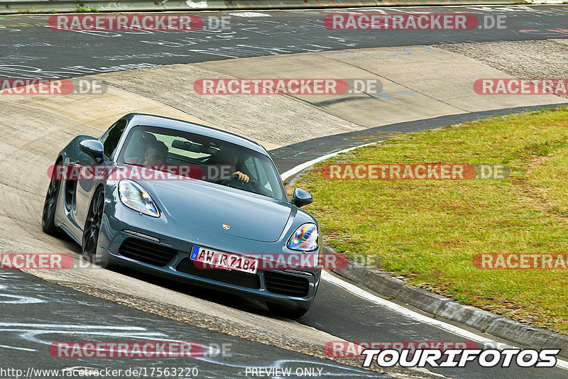 Bild #17563220 - Touristenfahrten Nürburgring Nordschleife (26.06.2022)